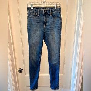 Universal Thread High Rise Skinny Jeans, size 4 Long